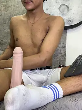  Leohot  online show from 18, 4, 2026