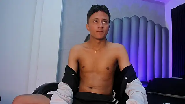  Leohot  online show from 6, 11, 2025