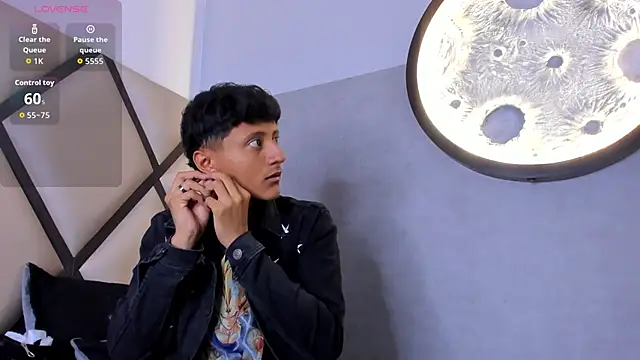  Leohot  online show from 1, 10, 2025