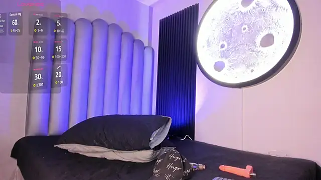  Leohot  online show from 18, 10, 2025