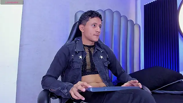  Leohot  online show from 27, 11, 2025