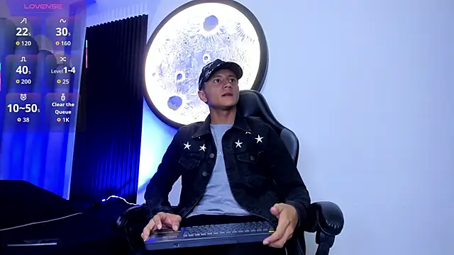  Leohot  online show from 18, 11, 2025