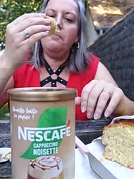 Snapshot of Feelineducentre chatting on 19, 9, 2025 Feelineducentre online show from 19, 9, 2025