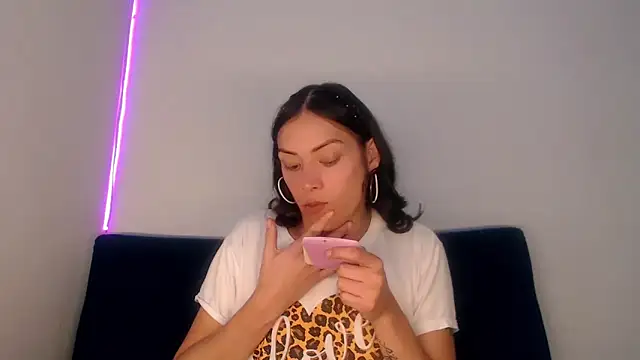 Megan Gil  online show from 14, 2, 2026