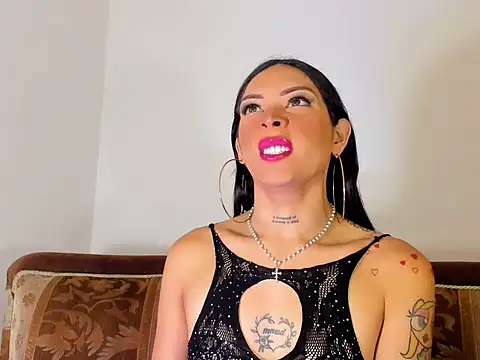 Megan Gil  online show from 7, 10, 2025