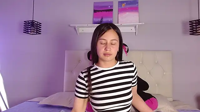 Zaaida  online show from 5, 12, 2025