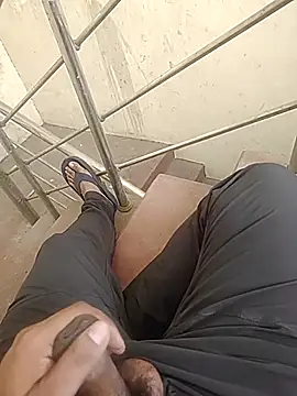 monty935 online show from 23, 10, 2025