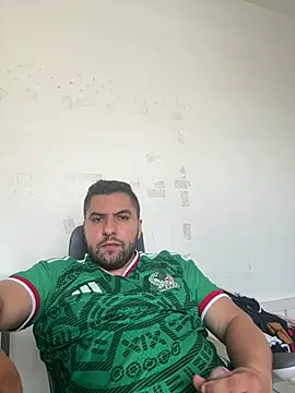 Snapshot of raulgzz4 chatting on 19, 6, 2026 raulgzz4 online show from 19, 6, 2026
