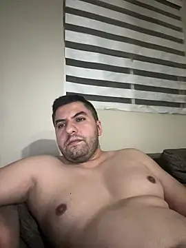 Snapshot of raulgzz4 chatting on 23, 6, 2026 raulgzz4 online show from 23, 6, 2026