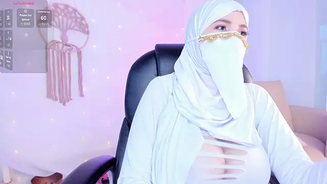 Snapshot of salma_isawwii chatting on 23, 10, 2025 salma isawwii online show from 23, 10, 2025