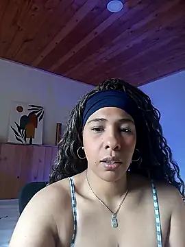 Snapshot of IVONNE_COLLINS33 chatting on 22, 2, 2026 IVONNE COLLINS33 online show from 22, 2, 2026