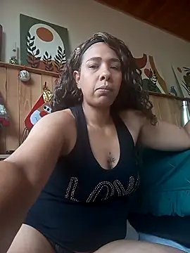 IVONNE COLLINS33 online show from 19, 12, 2025