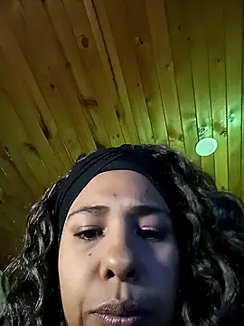 Snapshot of IVONNE_COLLINS33 chatting on 19, 2, 2026 IVONNE COLLINS33 online show from 19, 2, 2026