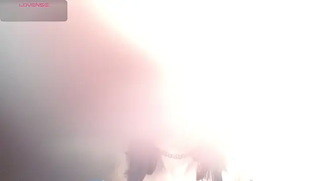 zohet kriss online show from 7, 4, 2026