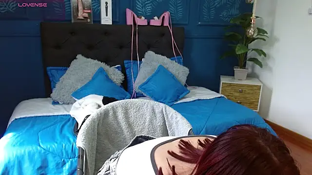 zohet kriss online show from 2, 4, 2026