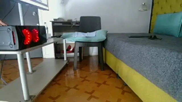 LADY-IN-BLACK online show from 25, 10, 2025