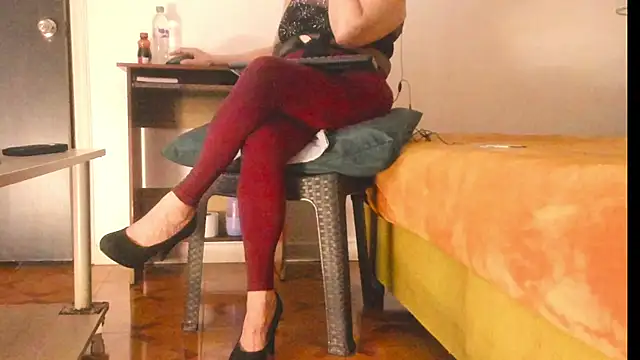 LADY-IN-BLACK online show from 14, 5, 2026
