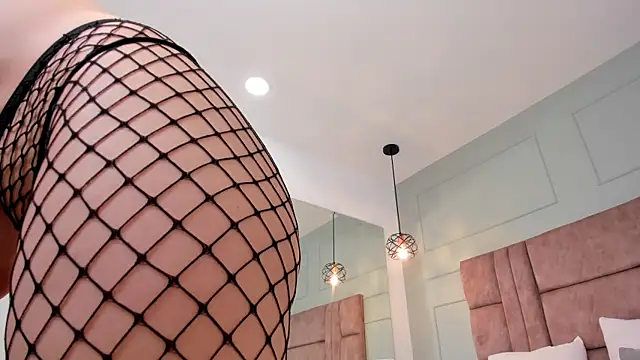 saray marquez online show from 5, 10, 2025