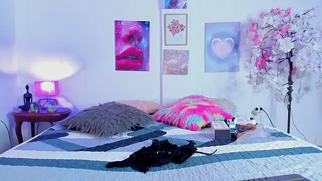 tyra bankss  online show from 7, 10, 2025