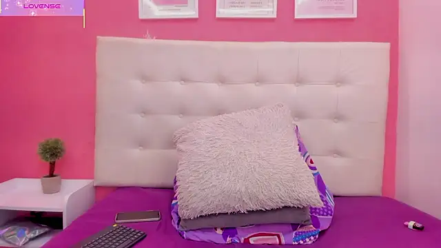 Macarena 05 online show from 12, 2, 2026