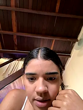 Snapshot of Miagomezx chatting on 5, 11, 2025 Miagomezx online show from 5, 11, 2025