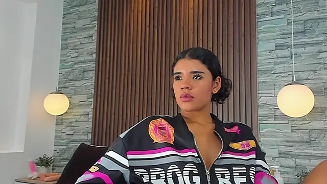 Snapshot of Miagomezx chatting on 11, 9, 2025 Miagomezx online show from 11, 9, 2025