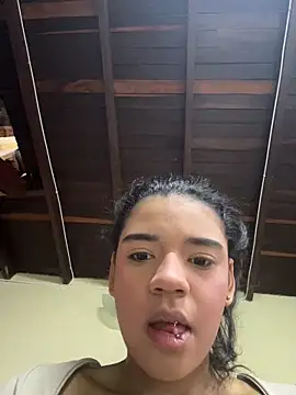 Snapshot of Miagomezx chatting on 15, 12, 2025 Miagomezx online show from 15, 12, 2025