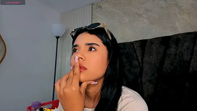 Snapshot of Miagomezx chatting on 9, 2, 2026 Miagomezx online show from 9, 2, 2026