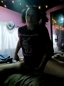 Snapshot of Dirtywhitebitch5150 chatting on 30, 11, 2025 Dirtywhitebitch5150 online show from 30, 11, 2025