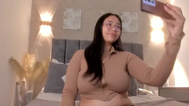 Snapshot of Karoll_Teyes chatting on 3, 2, 2026 Karoll Teyes online show from 3, 2, 2026