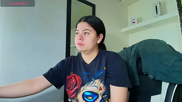 Snapshot of greiccy_20 chatting on 23, 11, 2025 greiccy 20 online show from 23, 11, 2025