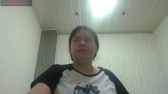 Snapshot of greiccy_20 chatting on 15, 9, 2025 greiccy 20 online show from 15, 9, 2025