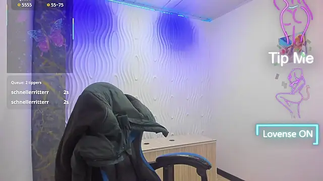 Snapshot of greiccy_20 chatting on 27, 9, 2025 greiccy 20 online show from 27, 9, 2025