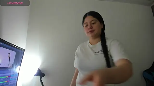 Snapshot of greiccy_20 chatting on 19, 9, 2025 greiccy 20 online show from 19, 9, 2025