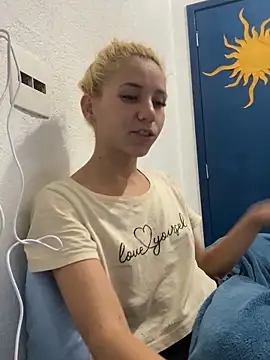 Bruna551 online show from 4, 10, 2025