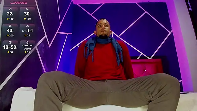 Snapshot of Massimo_Cruz chatting on 25, 11, 2025 Massimo Cruz online show from 25, 11, 2025