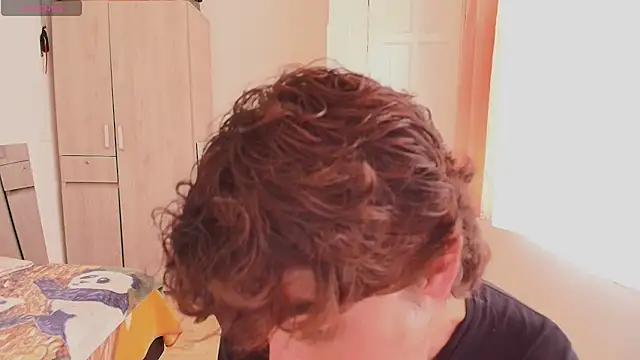 Nude Boy18 online show from 12, 9, 2025