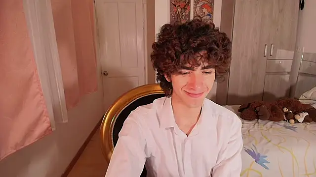 Nude Boy18 online show from 7, 11, 2025