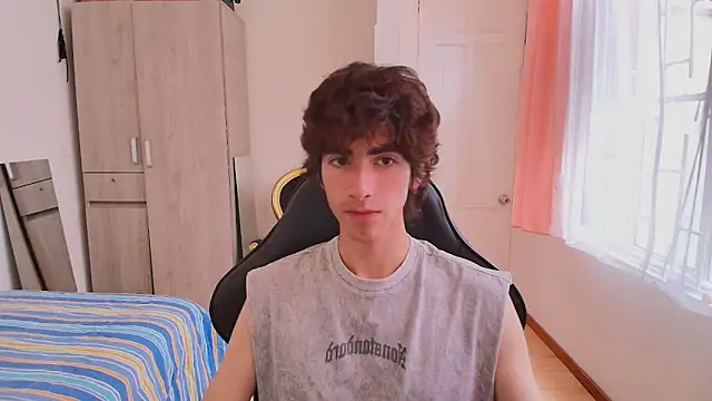 Nude Boy18 online show from 21, 9, 2025