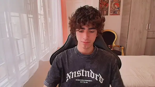 Nude Boy18 online show from 23, 10, 2025