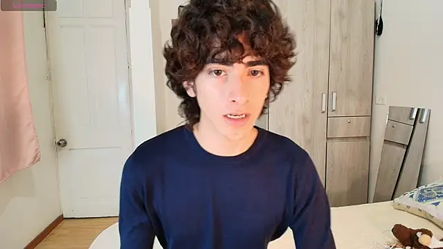 Nude Boy18 online show from 17, 11, 2025