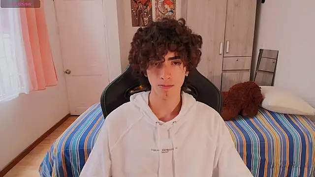 Nude Boy18 online show from 14, 1, 2026