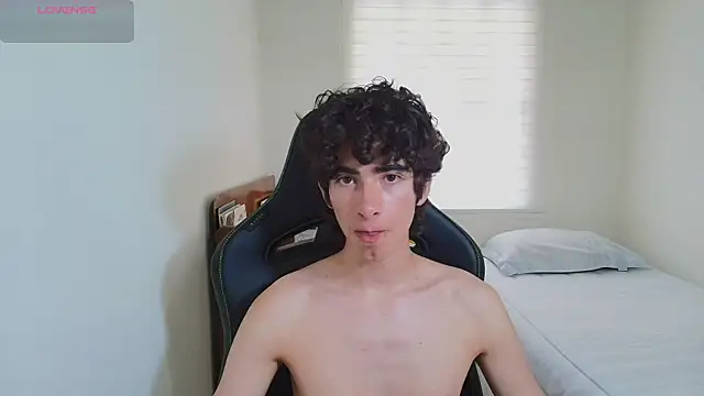Snapshot of Nude_Boy18 chatting on 11, 6, 2026 Nude Boy18 online show from 11, 6, 2026