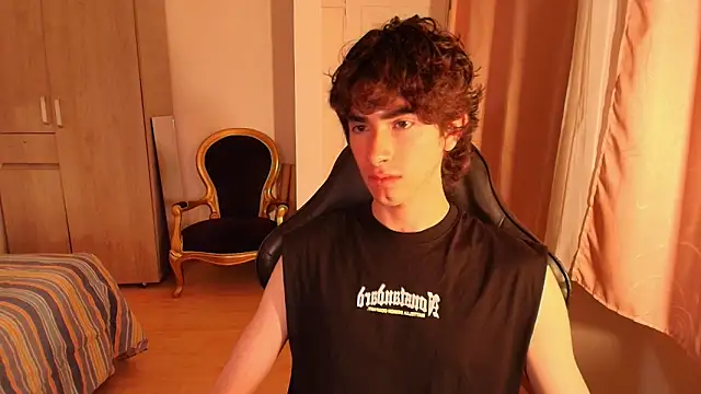 Nude Boy18 online show from 23, 9, 2025