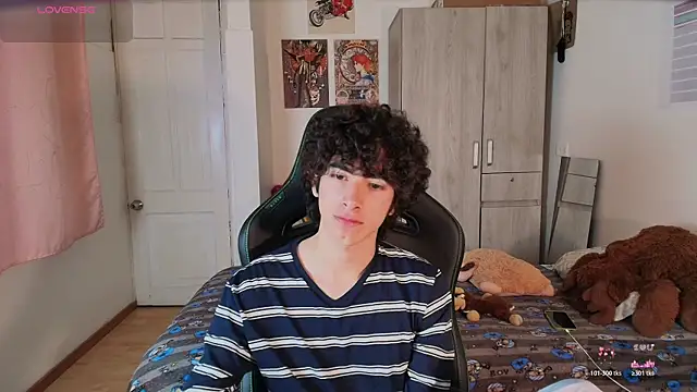 Nude Boy18 online show from 22, 4, 2026