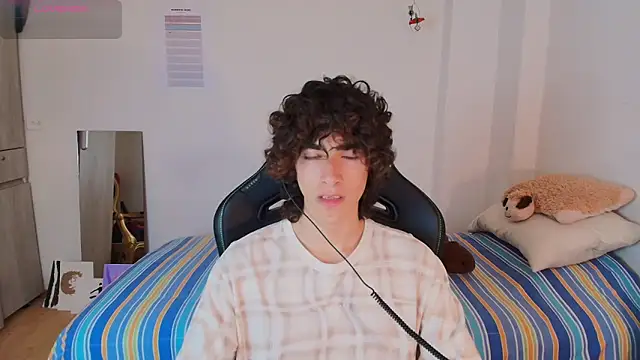 Nude Boy18 online show from 4, 3, 2026