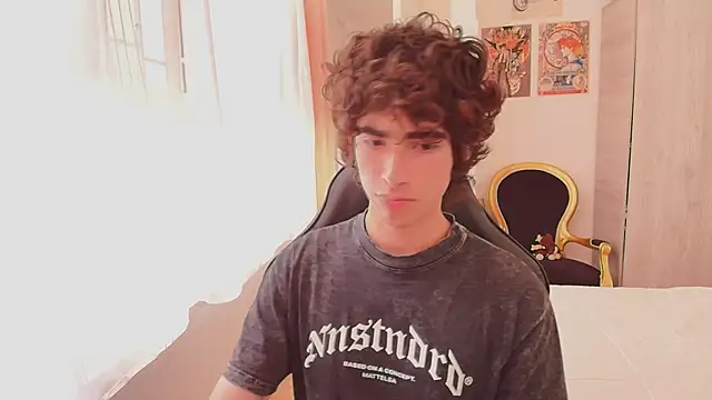 Nude Boy18 online show from 24, 10, 2025