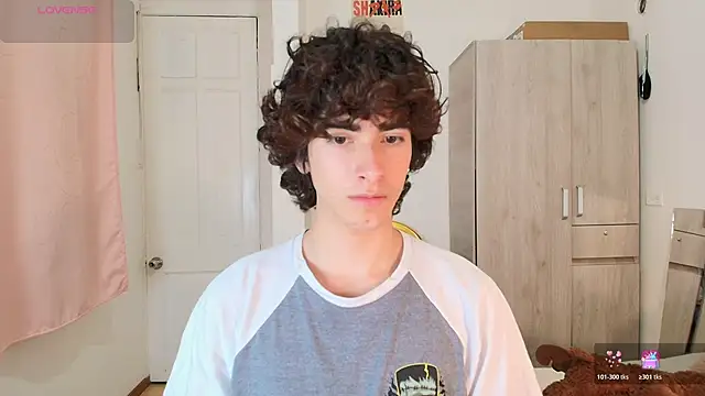 Nude Boy18 online show from 20, 11, 2025