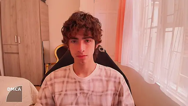 Nude Boy18 online show from 28, 9, 2025