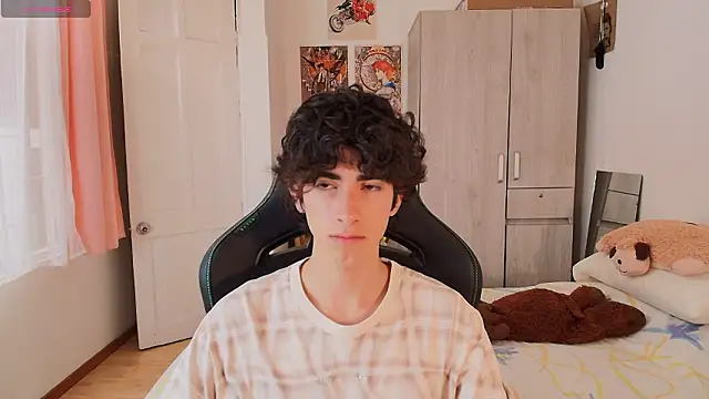 Nude Boy18 online show from 28, 3, 2026